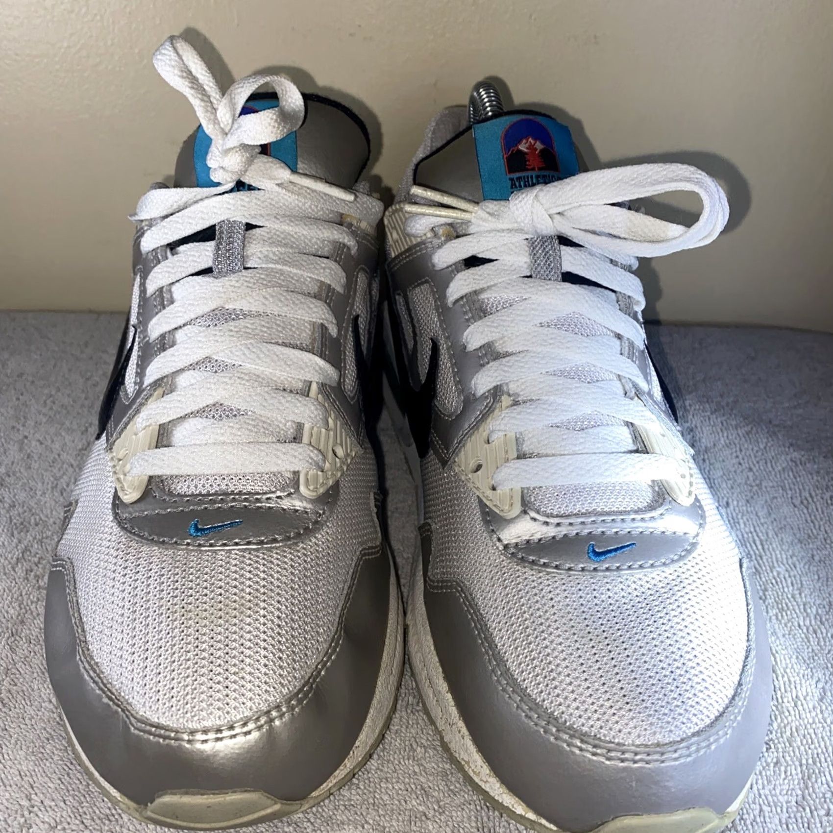 Nike VINTAGE Women Nike Air Max Athletic West 343904-100 Sneaker Womens US 10 White 2011 Size US 10 / IT 40 - 2 Thumbnail