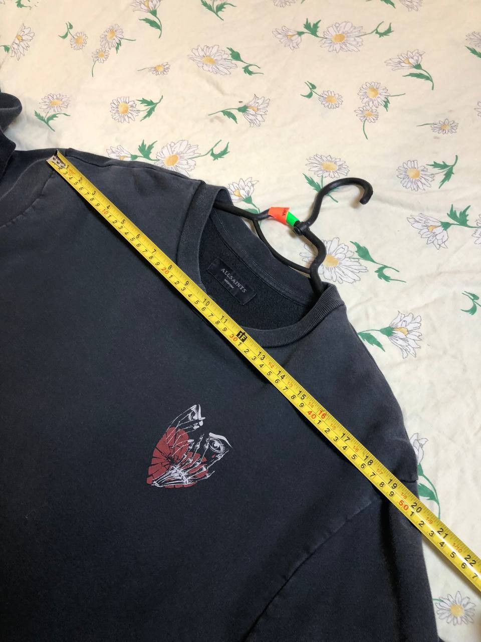 Allsaints allsaints Sweater with Heart Patch print faded sweatshirt Size M / US 6-8 / IT 42-44 - 14 Thumbnail