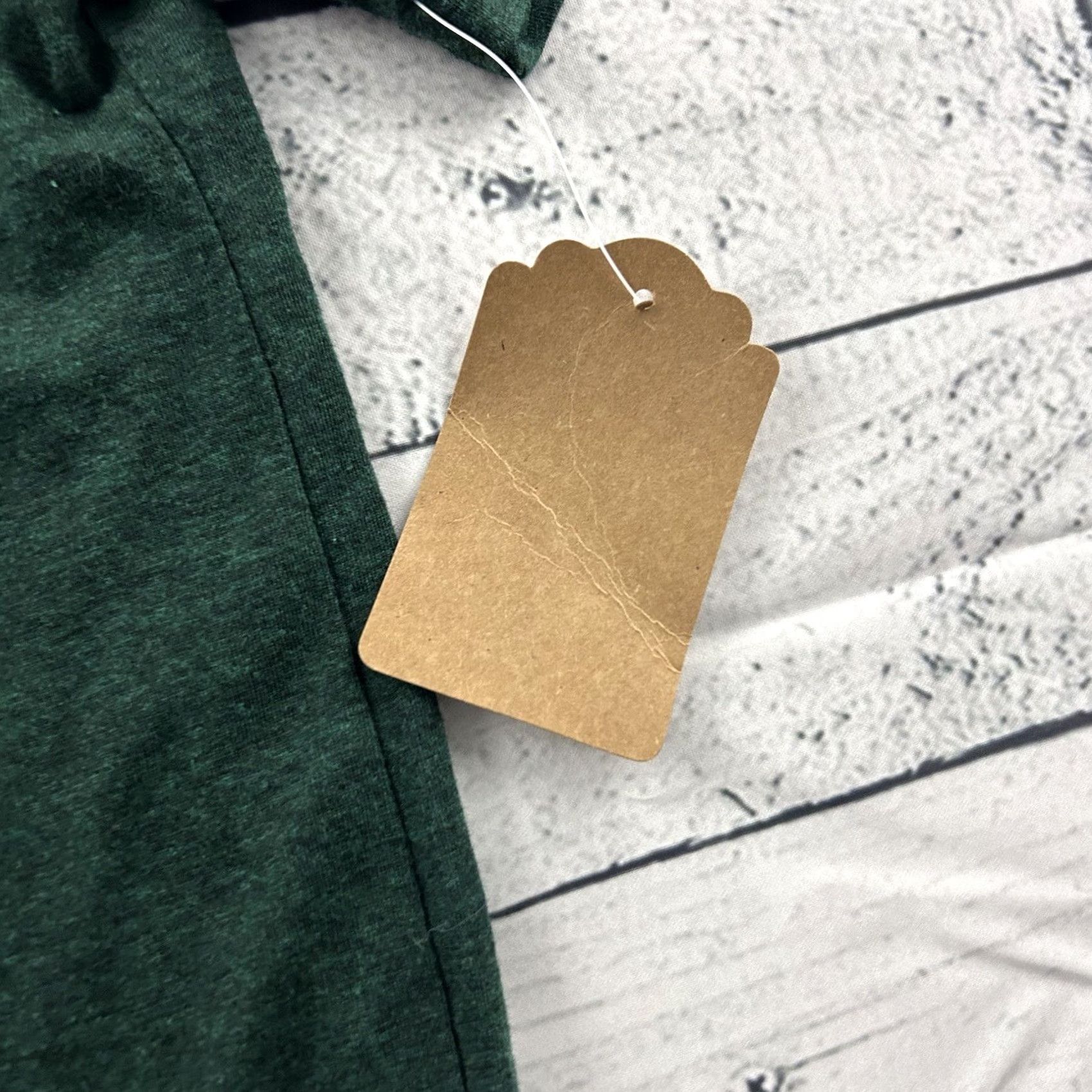 Vintage G-Eazy T-Shirt Womens Small Green Short Sleeve Nike? (Note: Original provided title does not include Nike; cannot add) Size S / US 4 / IT 40 - 4 Thumbnail