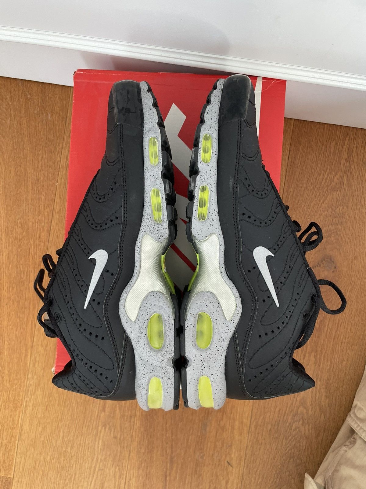 Nike Nike Air Max Plus PRM black/volt Size US 11.5 / EU 44-45 - 5 Thumbnail
