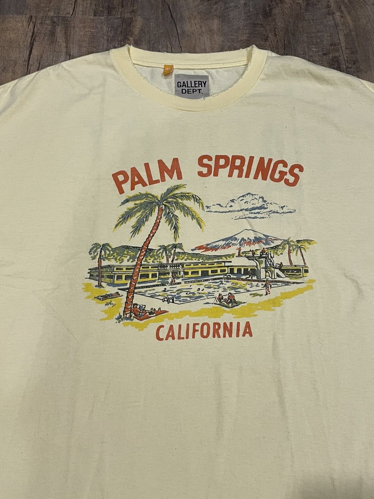 Gallery Dept. RARE Gallery Dept Palm Springs Souvenir Blue Logo Yellow Tee Size US XL / EU 56 / 4 - 3 Thumbnail