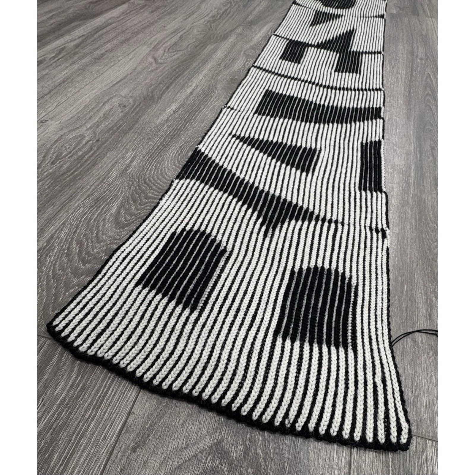 Balenciaga Balenciaga Logo Printed Wool Scarf | NEW! Size ONE SIZE - 4 Thumbnail