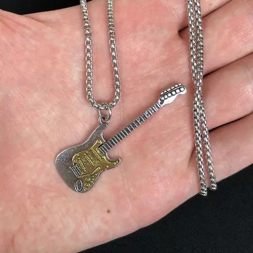 VIBE Guitar Necklace Y2K Gothic Punk Chain Size ONE SIZE - 3 Thumbnail