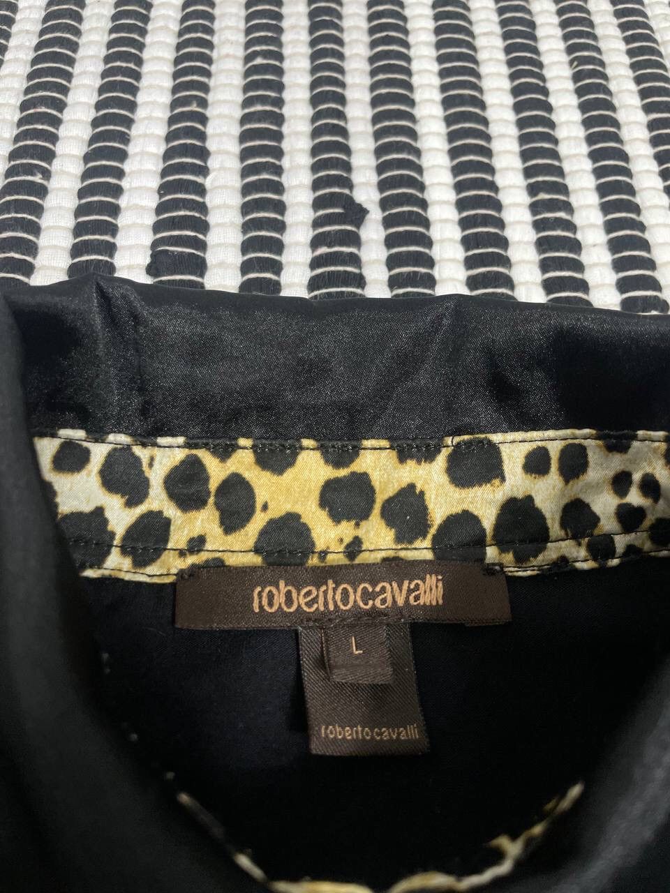 Roberto Cavalli Vintage Roberto Cavalli Button Up Shirt Big Logo Leopard Y2K Size L / US 10 / IT 46 - 10 Thumbnail