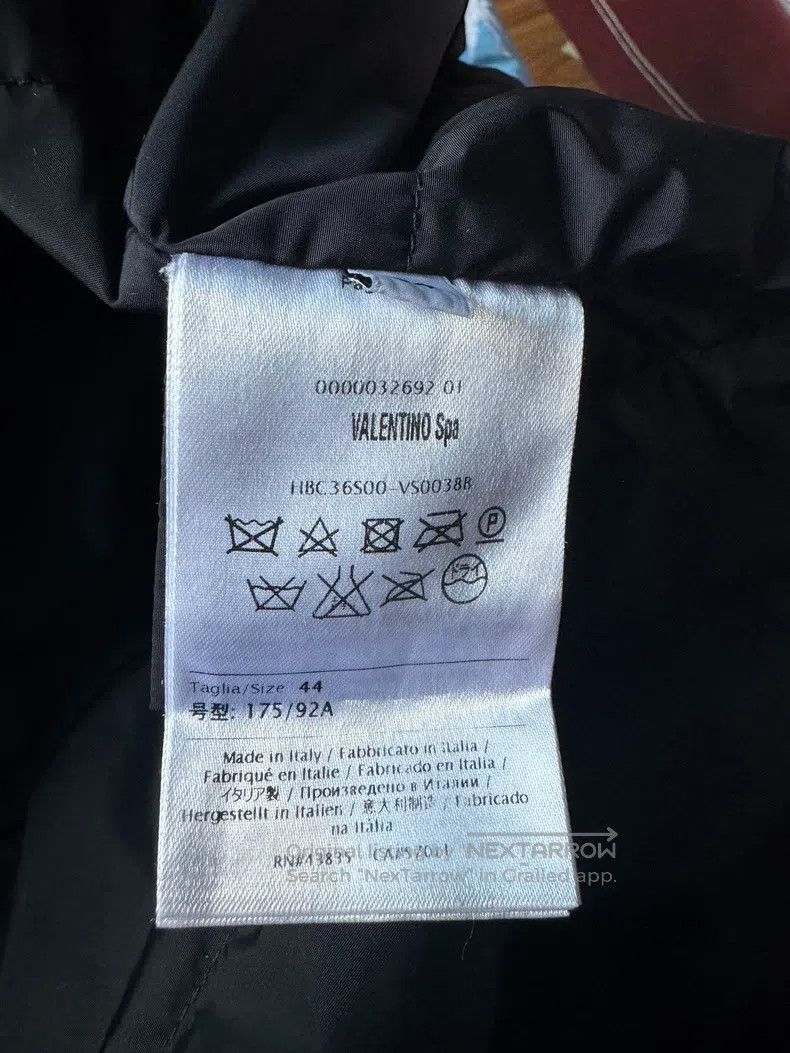 Valentino Valentino Main line down jacket Size M / US 6-8 / IT 42-44 - 4 Thumbnail