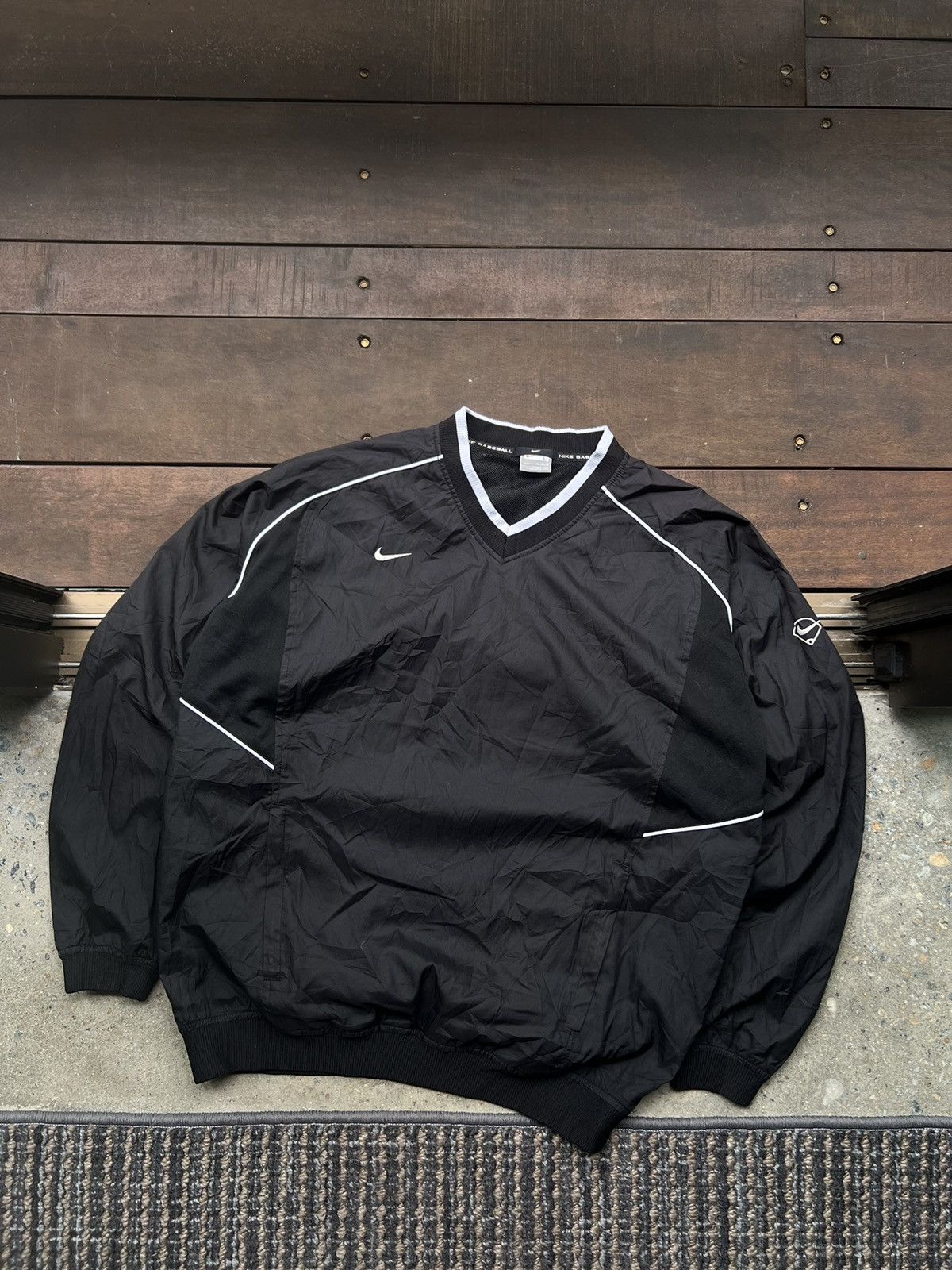 Nike 00’s NIKE V-NECK NYLON SWEATSHIRT RARE Y2K Size US L / EU 52-54 / 3 - 1 Thumbnail