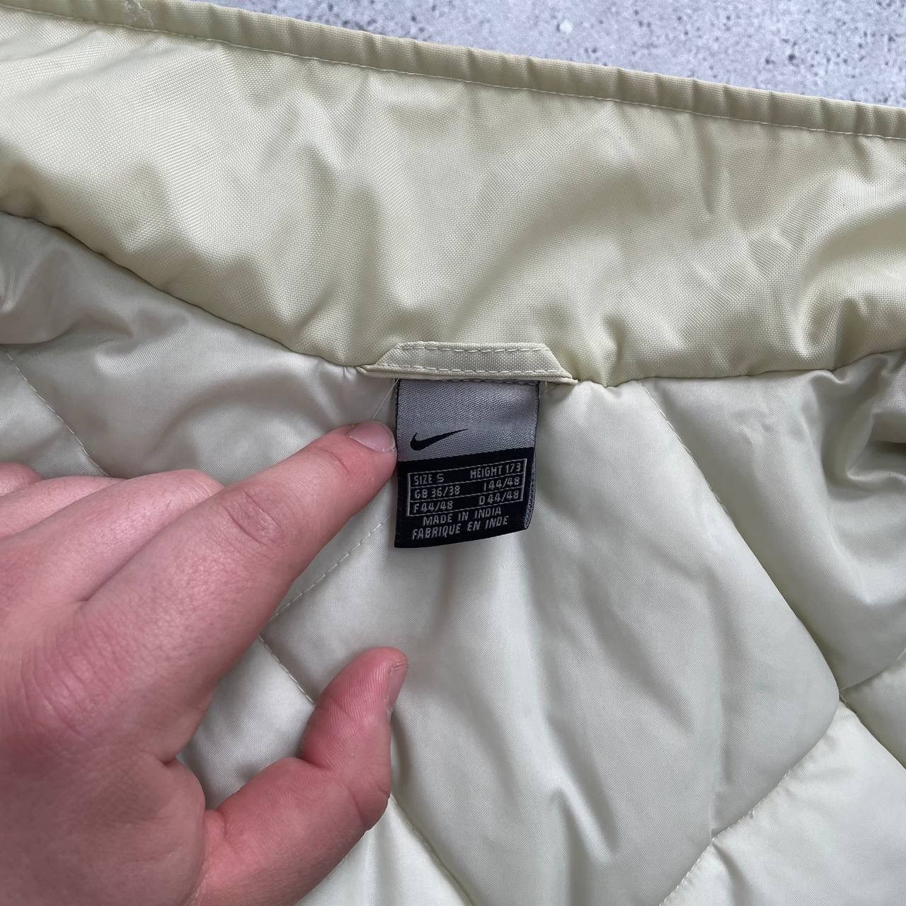 Nike × Vintage Vintage 2000s Nike Nylon Puffer Y2K Jacket Beige Size S Size US S / EU 44-46 / 1 - 21 Thumbnail