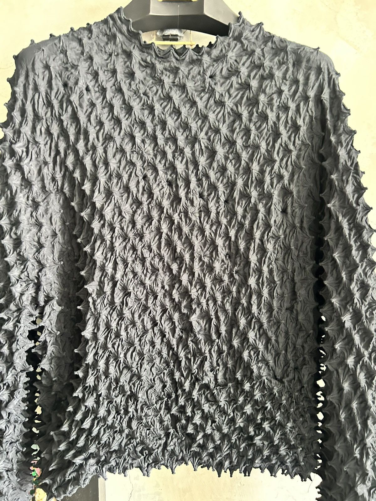 Doublet Black shobori tol Size US L / EU 52-54 / 3 - 2 Thumbnail