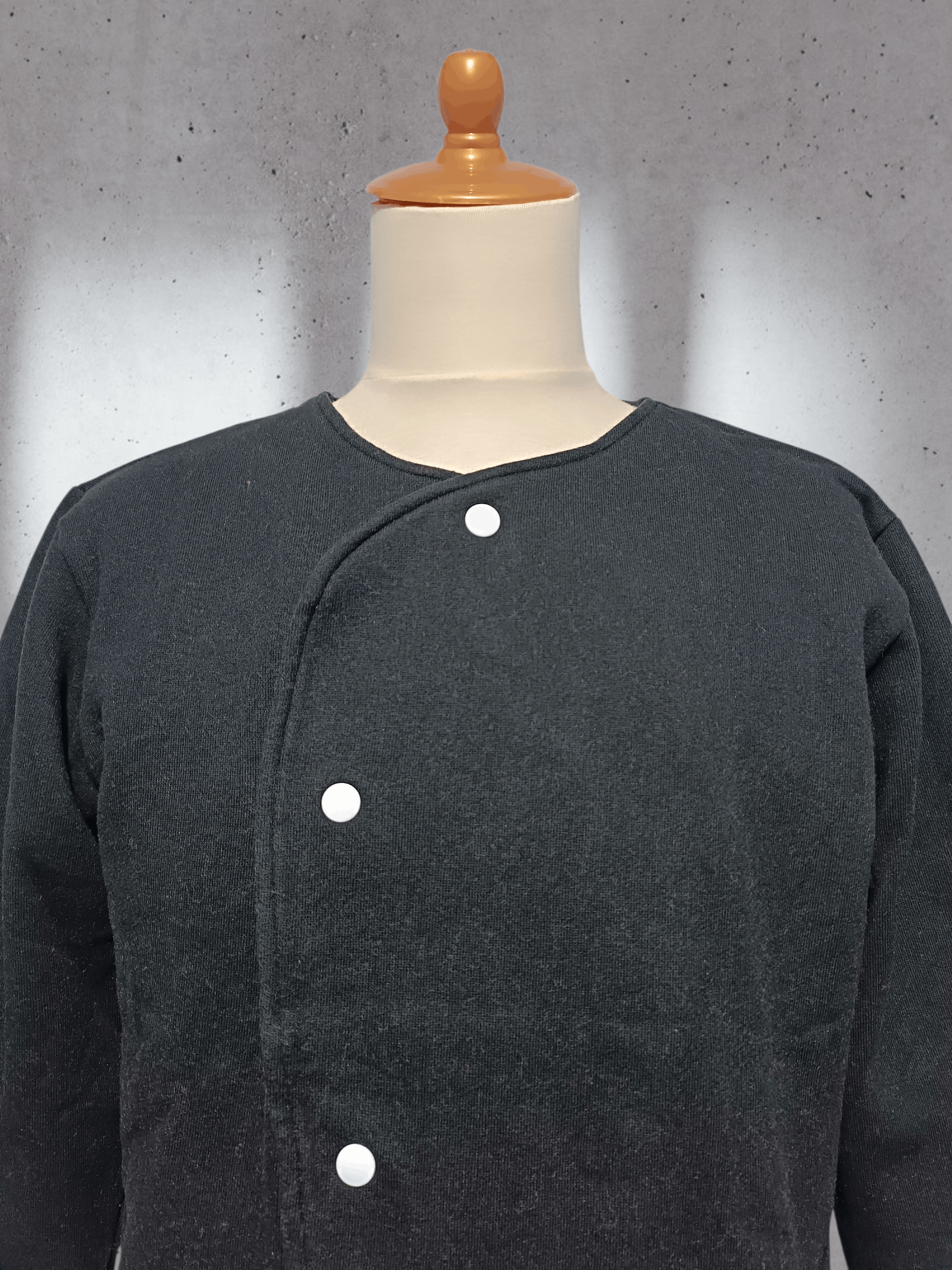 Japanese Brand Asymmetric Button Top Two Tone Sweater Size US M / EU 48-50 / 2 - 3 Thumbnail