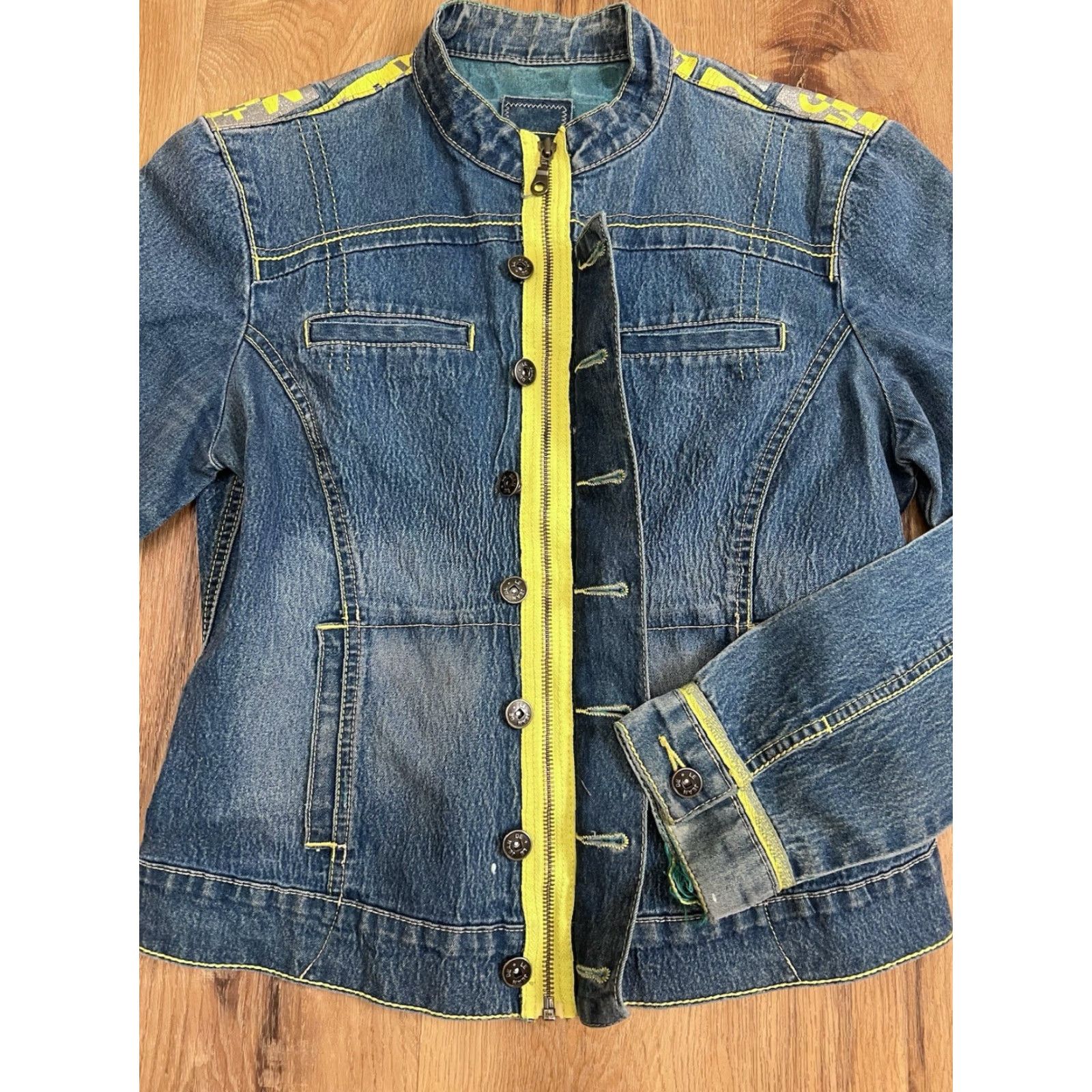 Denime VINTAGE Girbaud Jacket Denim Shacket 90s Collared Button Long Sleeve Women L Blue Denim Jacket Casual Party/Cocktail Size L / US 10 / IT 46 - 3 Thumbnail