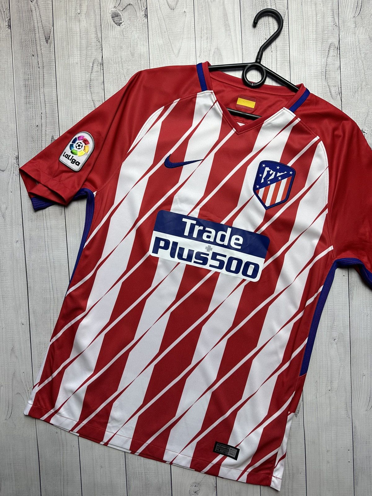 Nike Vintage Nike Atletico Madrid soccer jersey size M Size US M / EU 48-50 / 2 - 2 Thumbnail