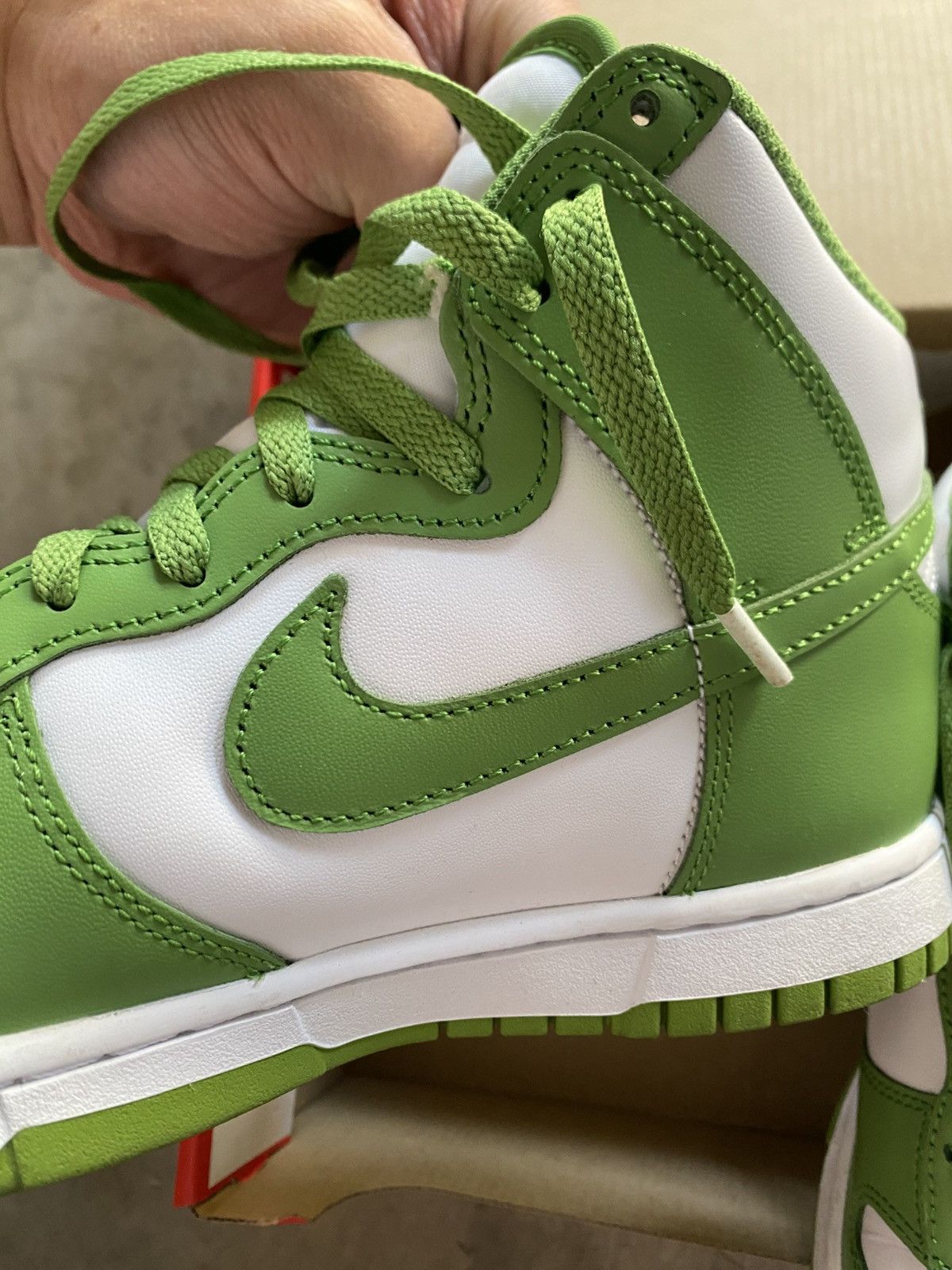 Nike Nike Dunk High Chlorophyll BTTYS Size US 7 / EU 40 - 7 Thumbnail