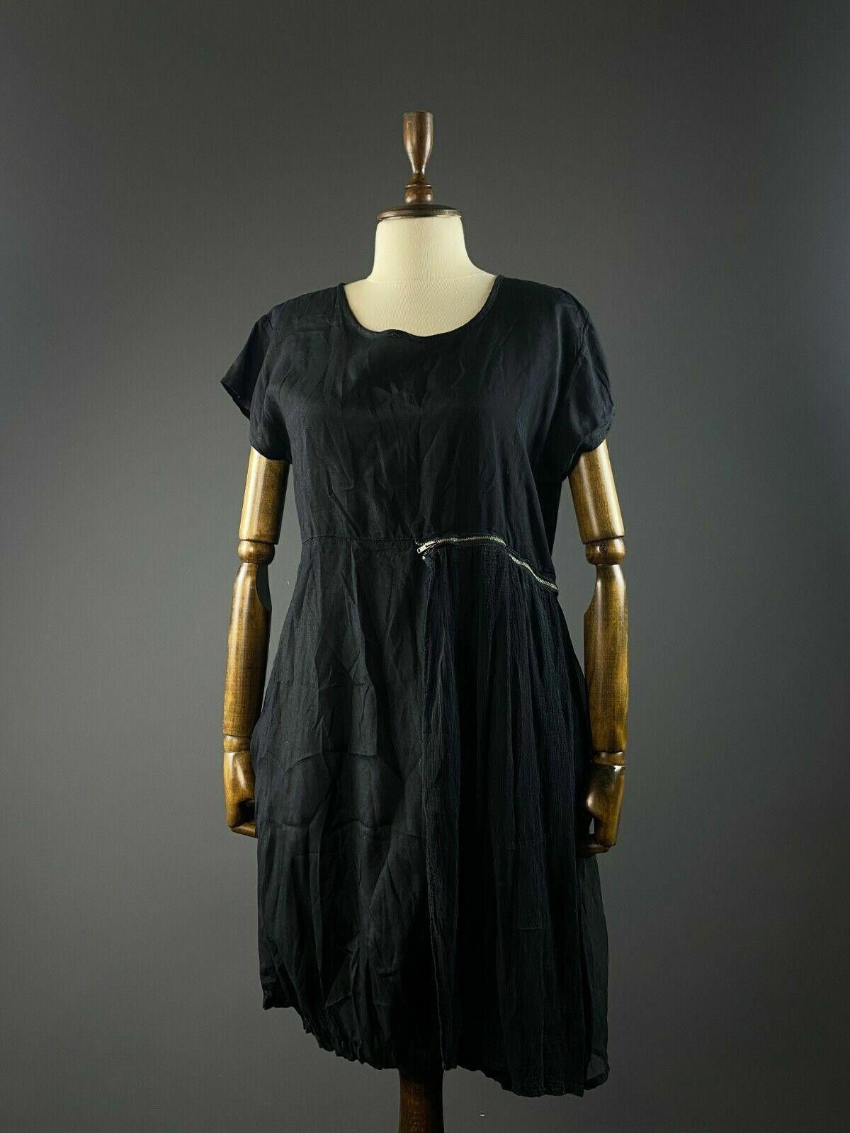 Massimo Osti Masai Black Short Sleeve Zip A-Line Knee Lenght Dress Size M Size M / US 6-8 / IT 42-44 - 1 Thumbnail