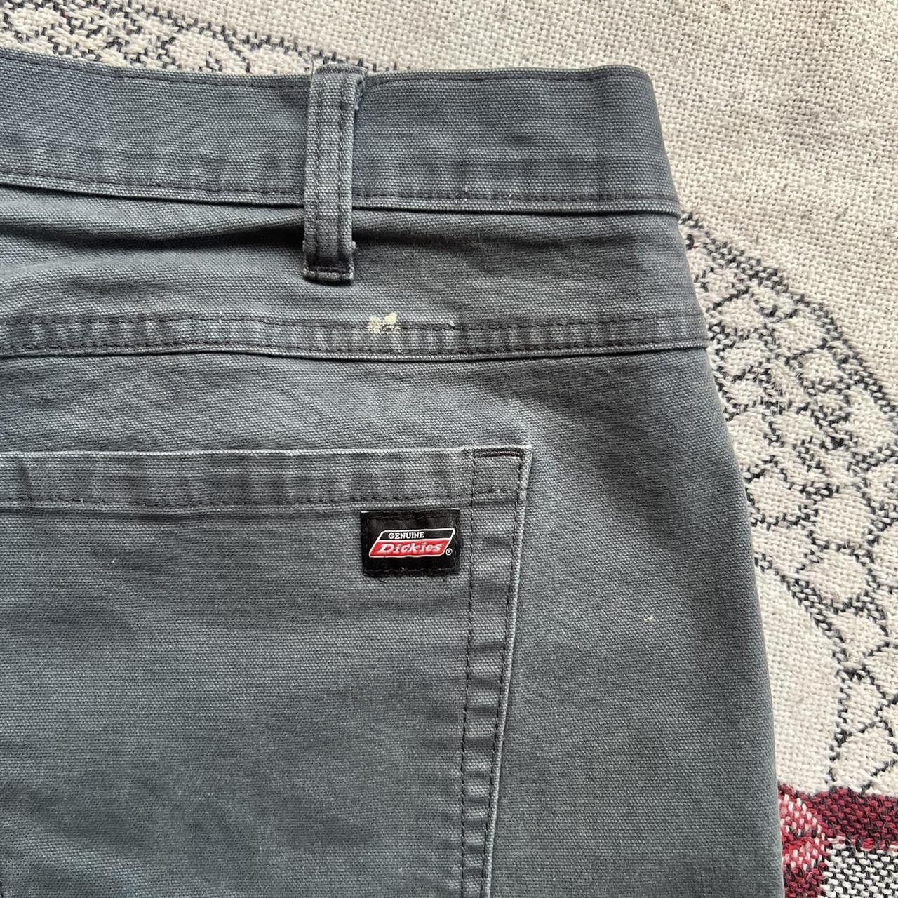 Vintage Crazy Vintage 2000s/Y2K Dark Navy Blue Faded Paint Splatter Skater Style Dickies Cargo Shorts Size US 40 / EU 56 - 6 Thumbnail
