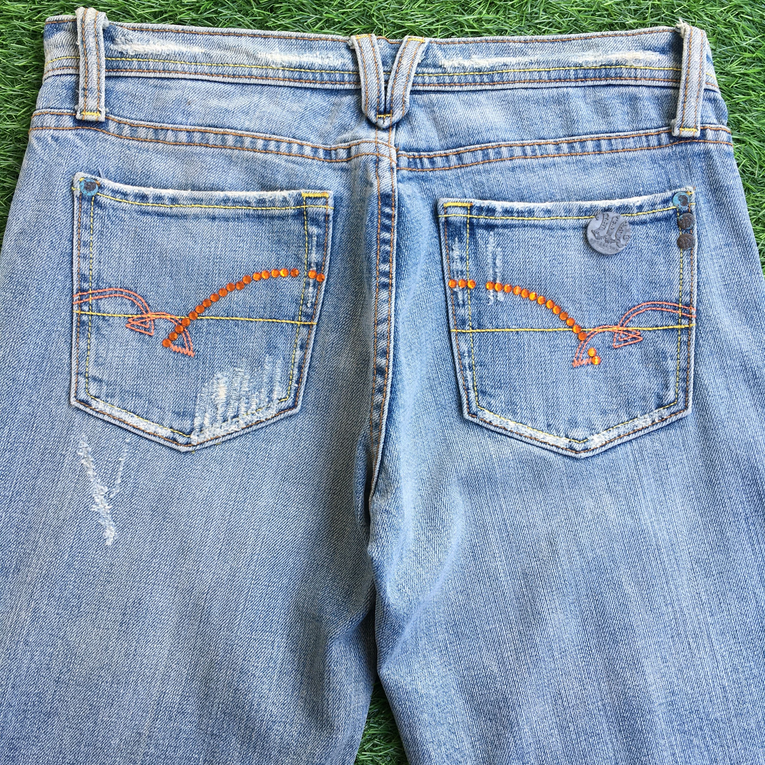 Designer Miss Me light blue wash 2000’s grunge bootcut jeans D-1093 Size 28" / US 6 / IT 42 - 4 Thumbnail