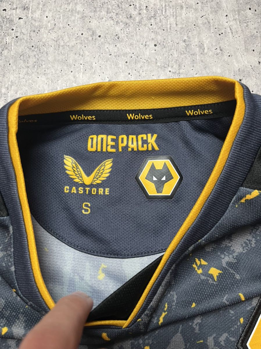 Castore Wolverhampton Wanderers Away Football Jersey 2021 Size S Size US S / EU 44-46 / 1 - 6 Thumbnail