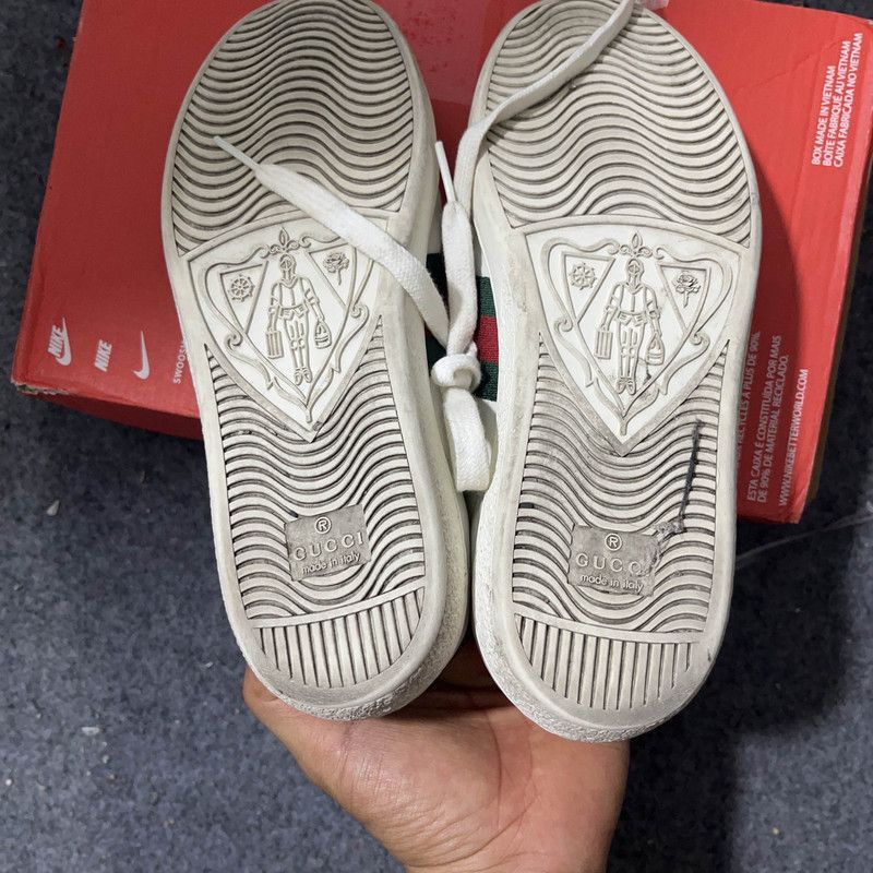 Gucci Gucci Ace Low-Top Sneakers with Bee Design - Size US 8 / IT 38 - 4 Thumbnail