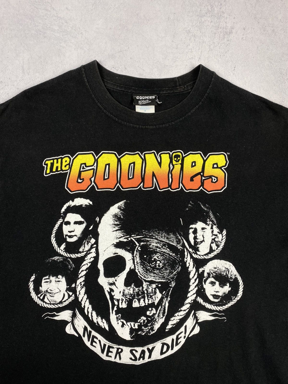 Band Tees × Vintage Vintage 90s The Goonies Promo T Shirt Size US M / EU 48-50 / 2 - 4 Thumbnail