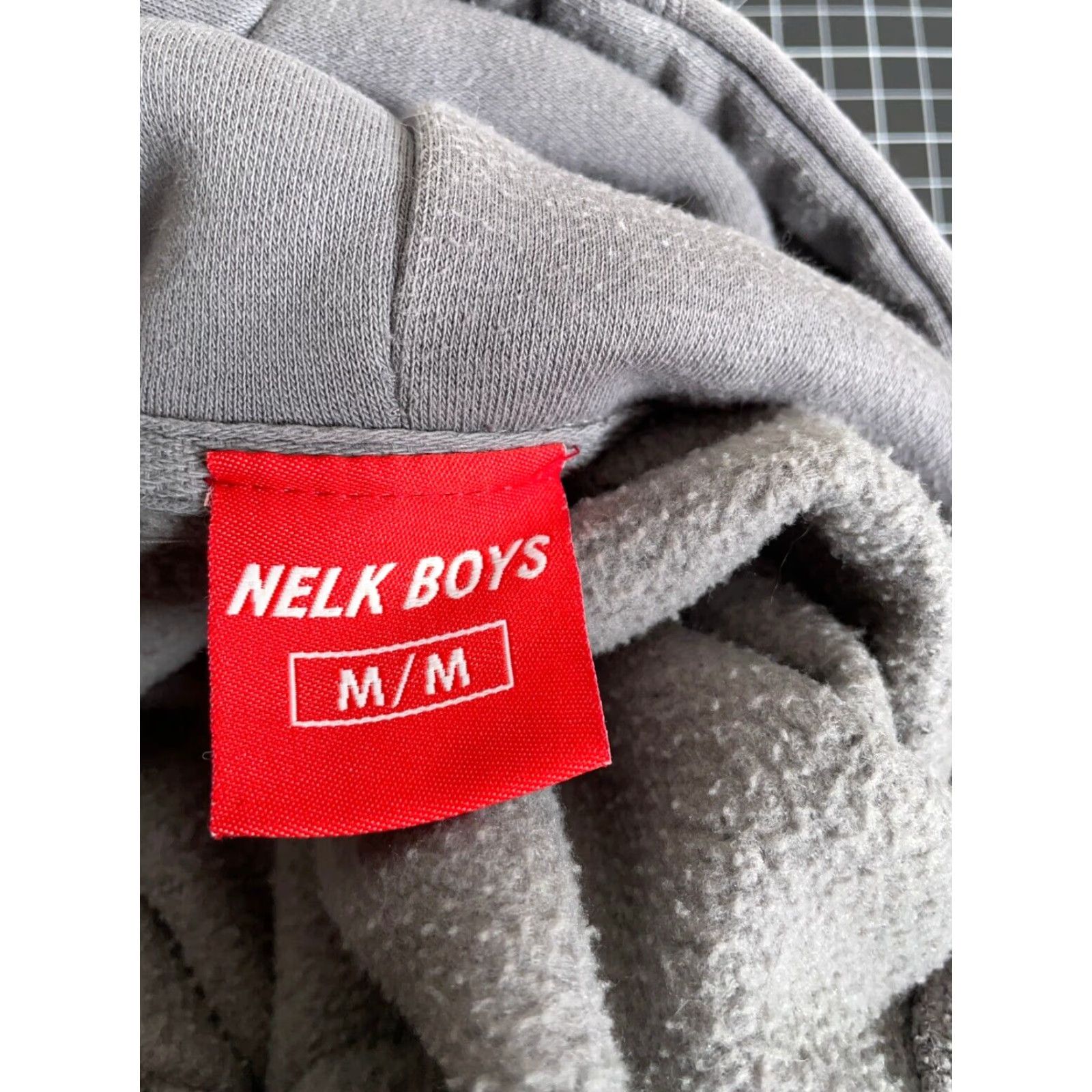 Vintage Nelk Boys Embroidered Hoodie Adult Medium Gray Sweatshirt Drawstring Pocket Size US M / EU 48-50 / 2 - 4 Thumbnail