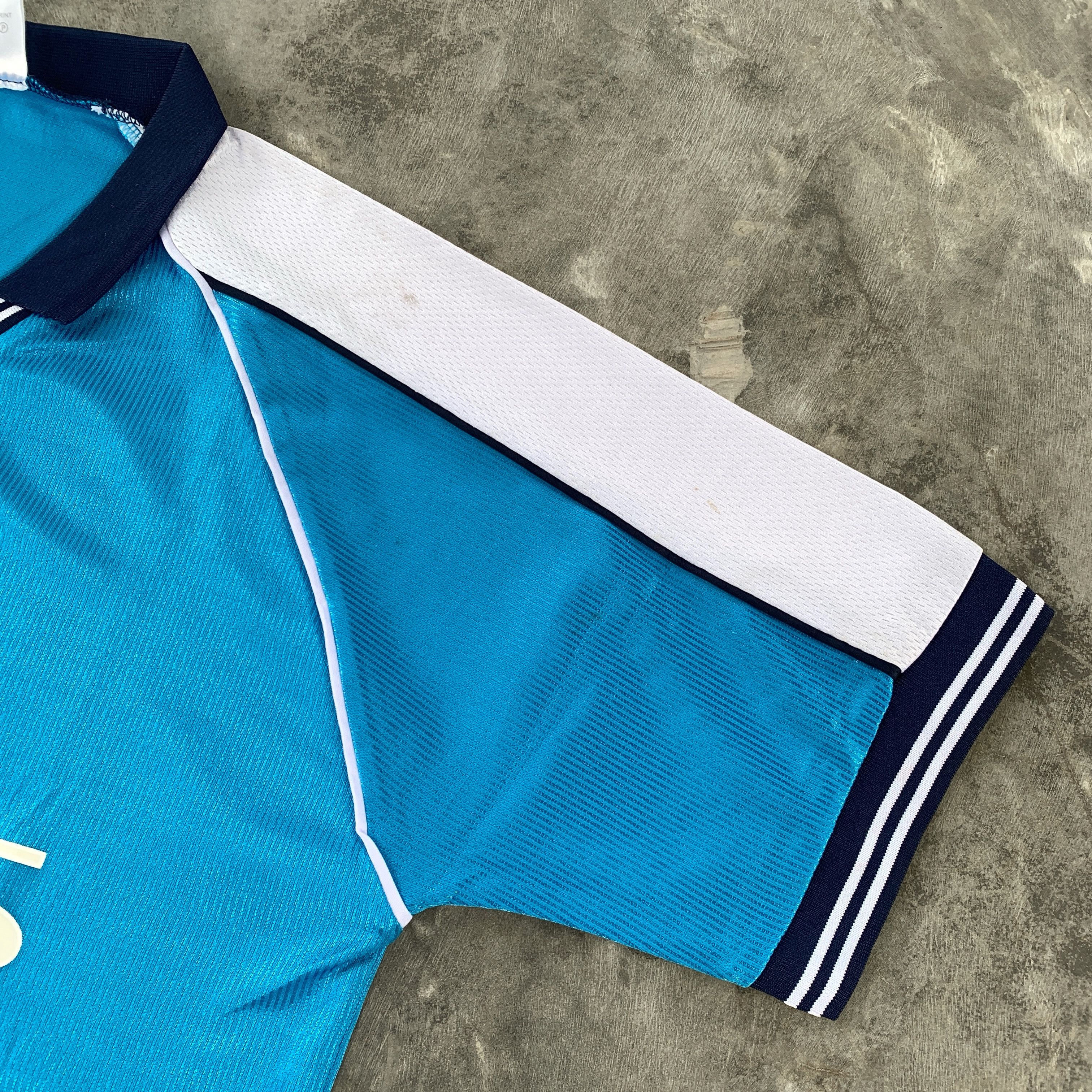 Le Coq Sportif VINTAGE LE COQ SPORTIF MANCHESTER CITY 1999-2001 HOME JERSEY Size US L / EU 52-54 / 3 - 7 Thumbnail
