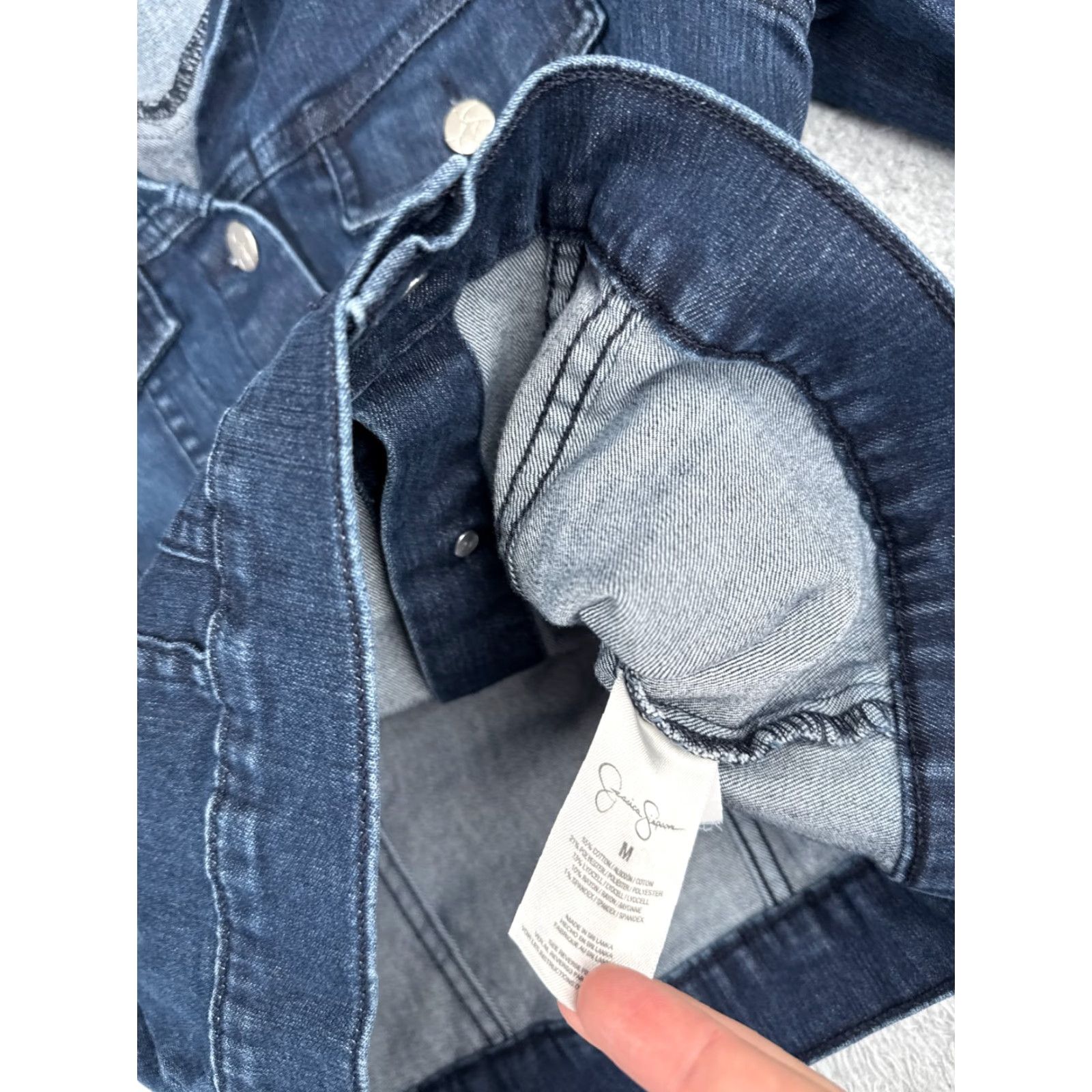 Jessica Simpson VINTAGE Jessica Simpson Jacket Womens Medium Blue Denim Jean Button Up Crop Cotton Blend Size 32" / US 10 / IT 46 - 7 Thumbnail