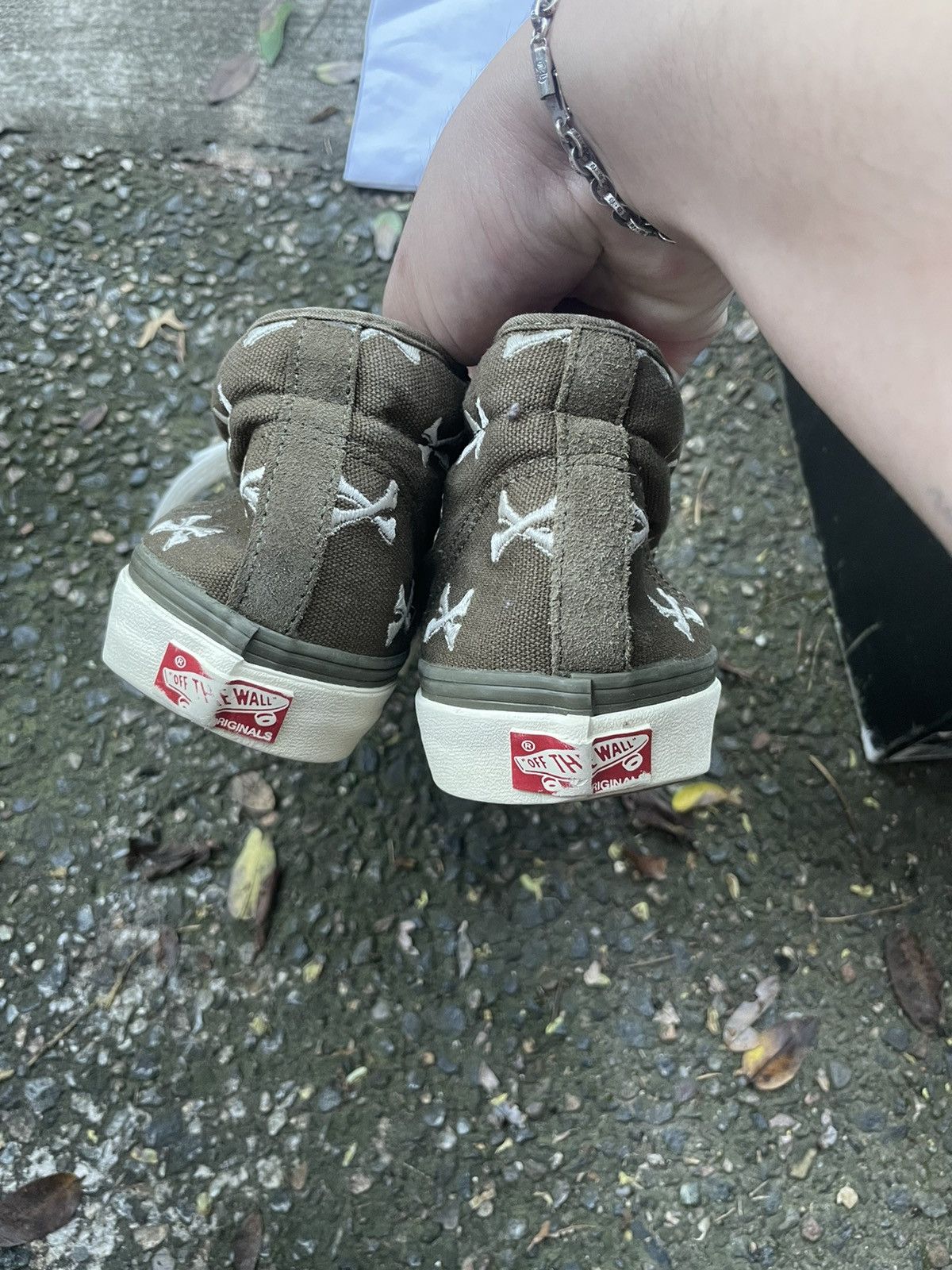 Wtaps WTAPS x VANS OLIVE CROSSBONES CHUKKA SZ 9 Size US 9 / EU 42 - 3 Thumbnail