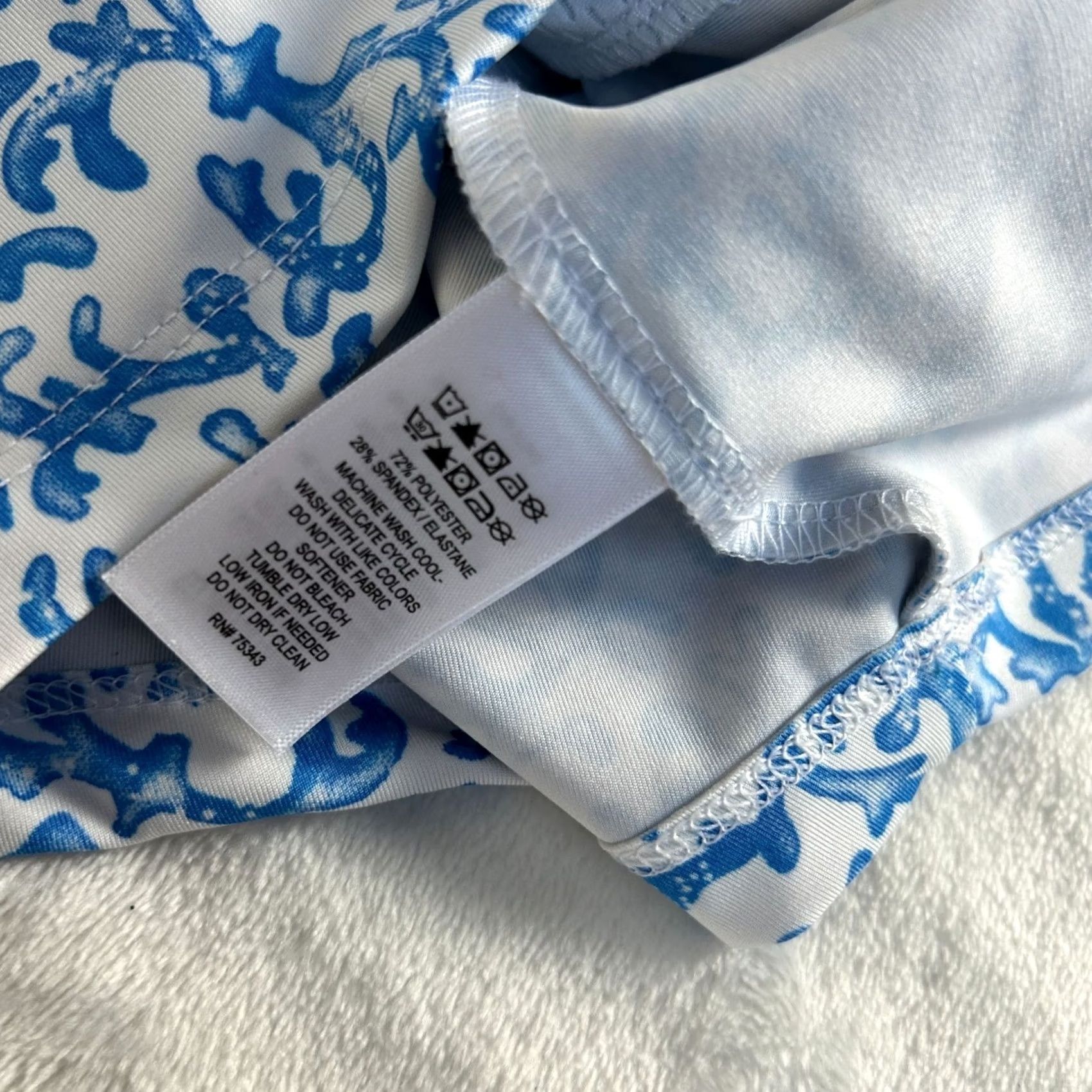Tommy Bahama Tommy Bahama Womens Golf & Tennis Long Sleeve Active Shirt XS White Blue Printed Size XS / US 0-2 / IT 36-38 - 4 Thumbnail