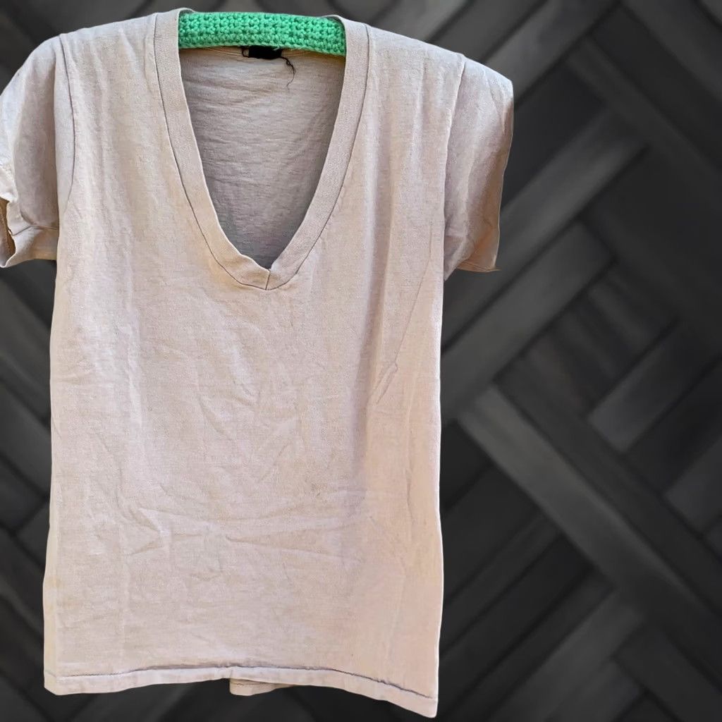 Vintage VINTAGE BVD T-Shirt V-Neck Shirt Mens Beige 34-36 100% Cotton Single Stitch USA Size S Size US S / EU 44-46 / 1 - 1 Thumbnail