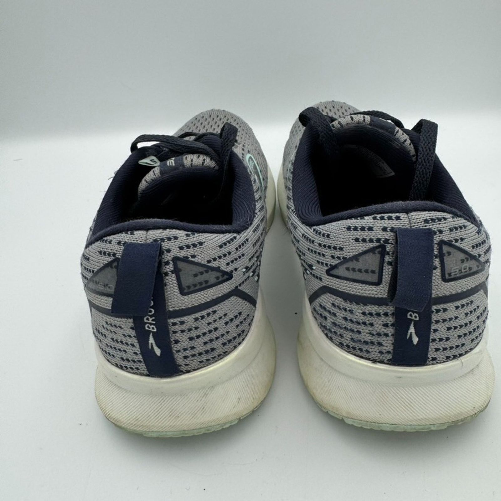 Brooks Brooks Levitate 5 Womens 7.5 Shoes Running Walking Sneaker Size US 7.5 / IT 37.5 - 6 Thumbnail