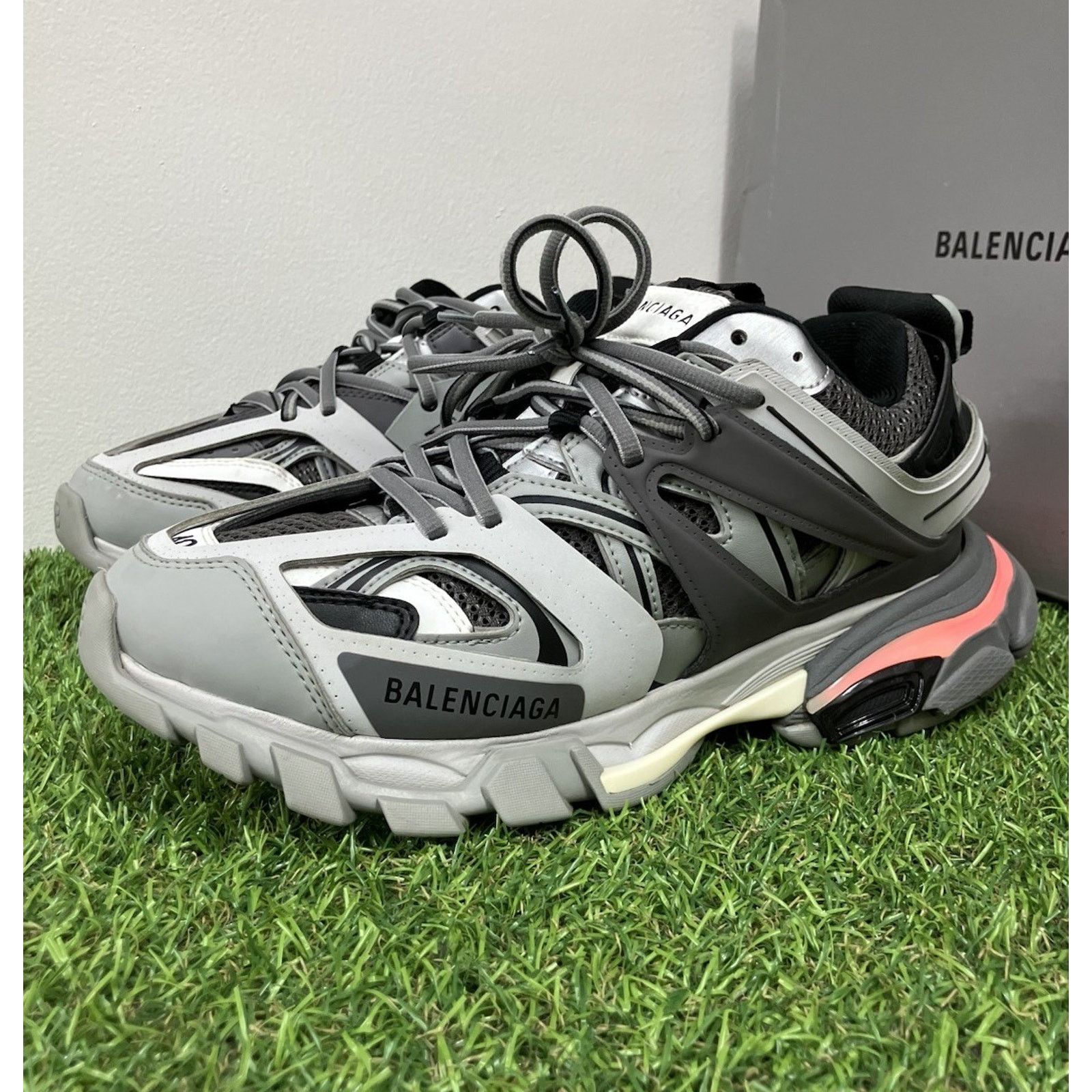 Balenciaga Balenciaga Track LED Sneaker 