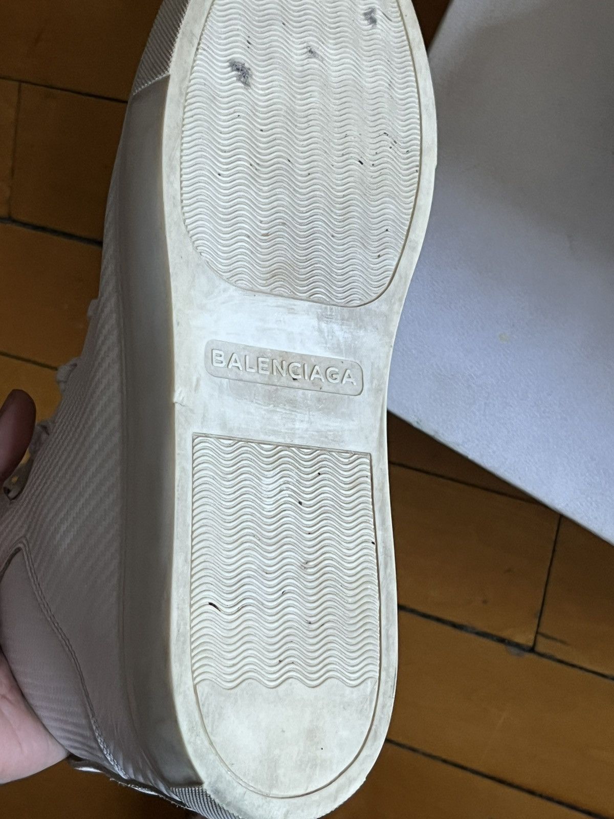 Balenciaga Balenciaga Arena White (EU 43) Size US 10 / EU 43 - 9 Thumbnail