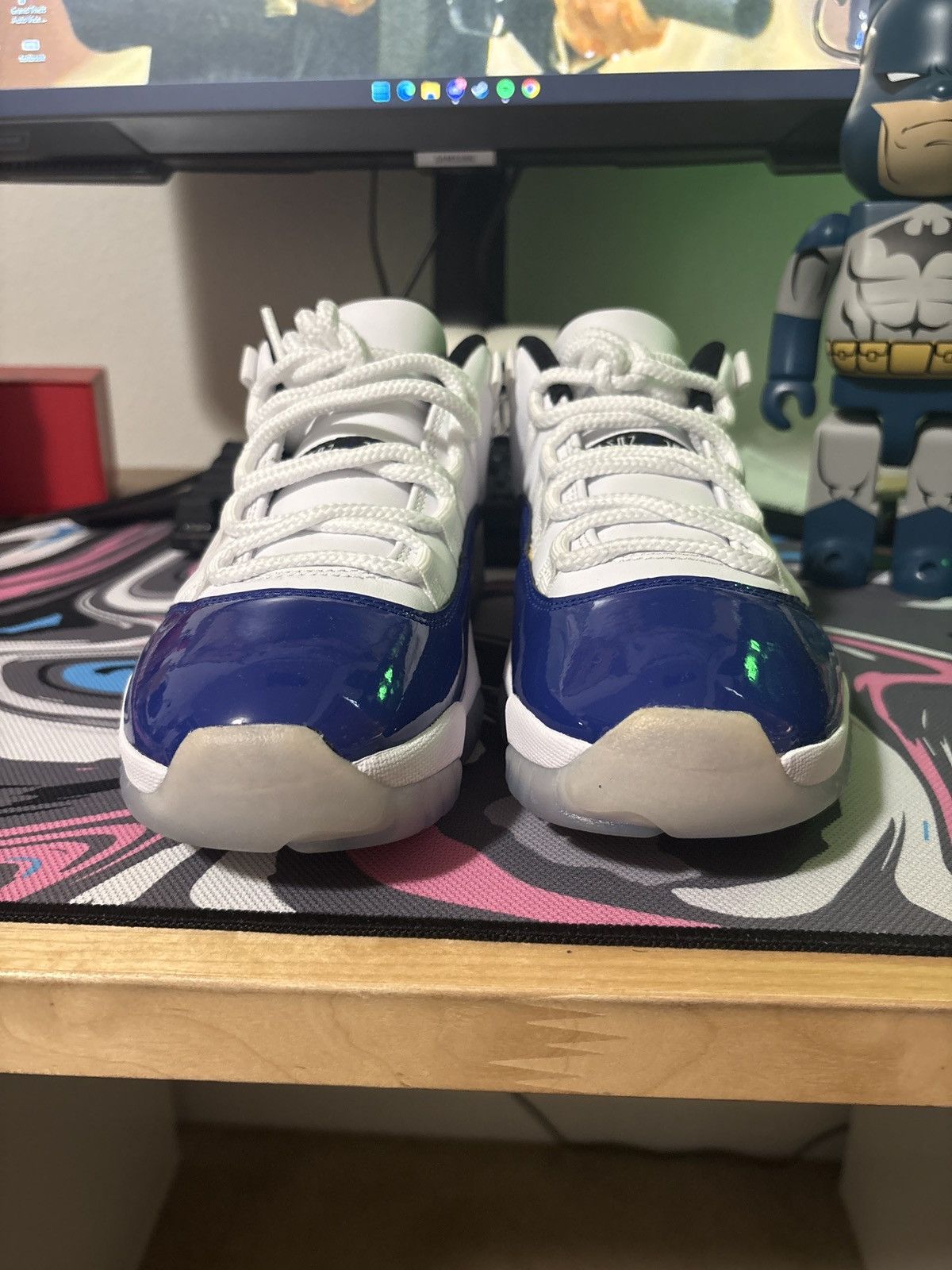 Jordan Brand Air Jordan 11 Retro Low / White Concord Size US 7 / EU 40 - 3 Thumbnail