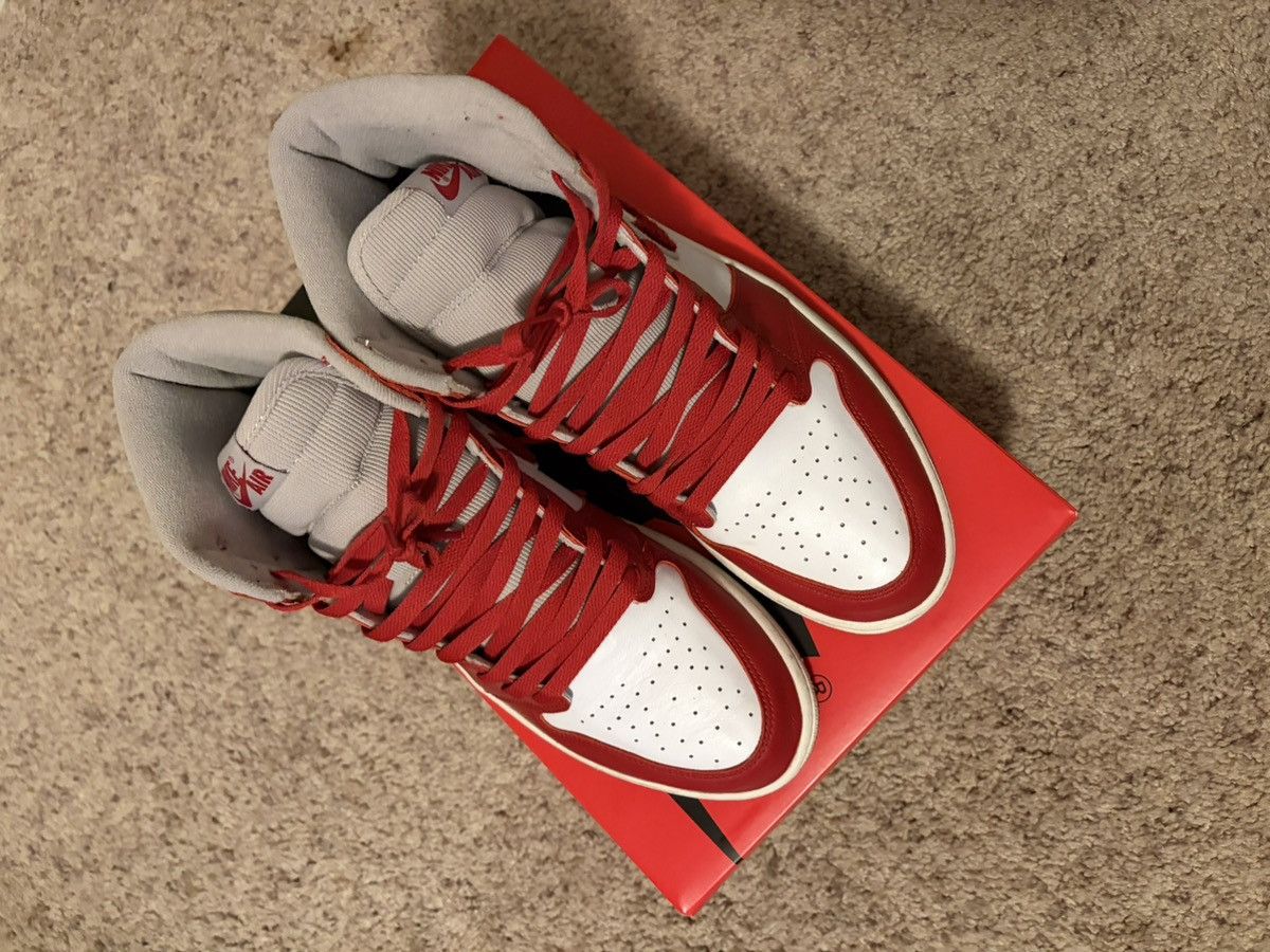 Jordan Brand Varsity Red jordan ones Size US 9.5 / EU 42-43 - 1 Thumbnail