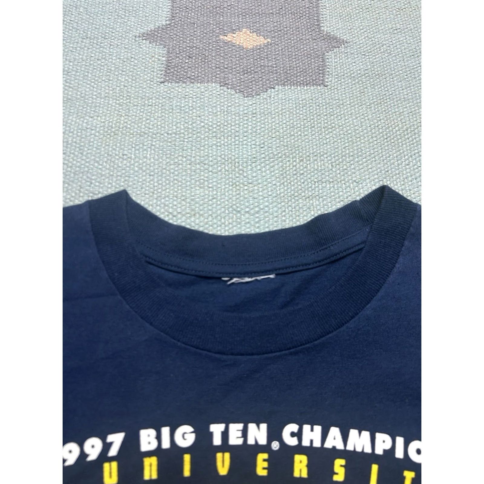 Vintage VINTAGE 90s Michigan Wolverines T-Shirt University of Michigan Rose Bowl 1998 XL Pink Mens Graphic T-Shirt Size US XL / EU 56 / 4 - 5 Thumbnail
