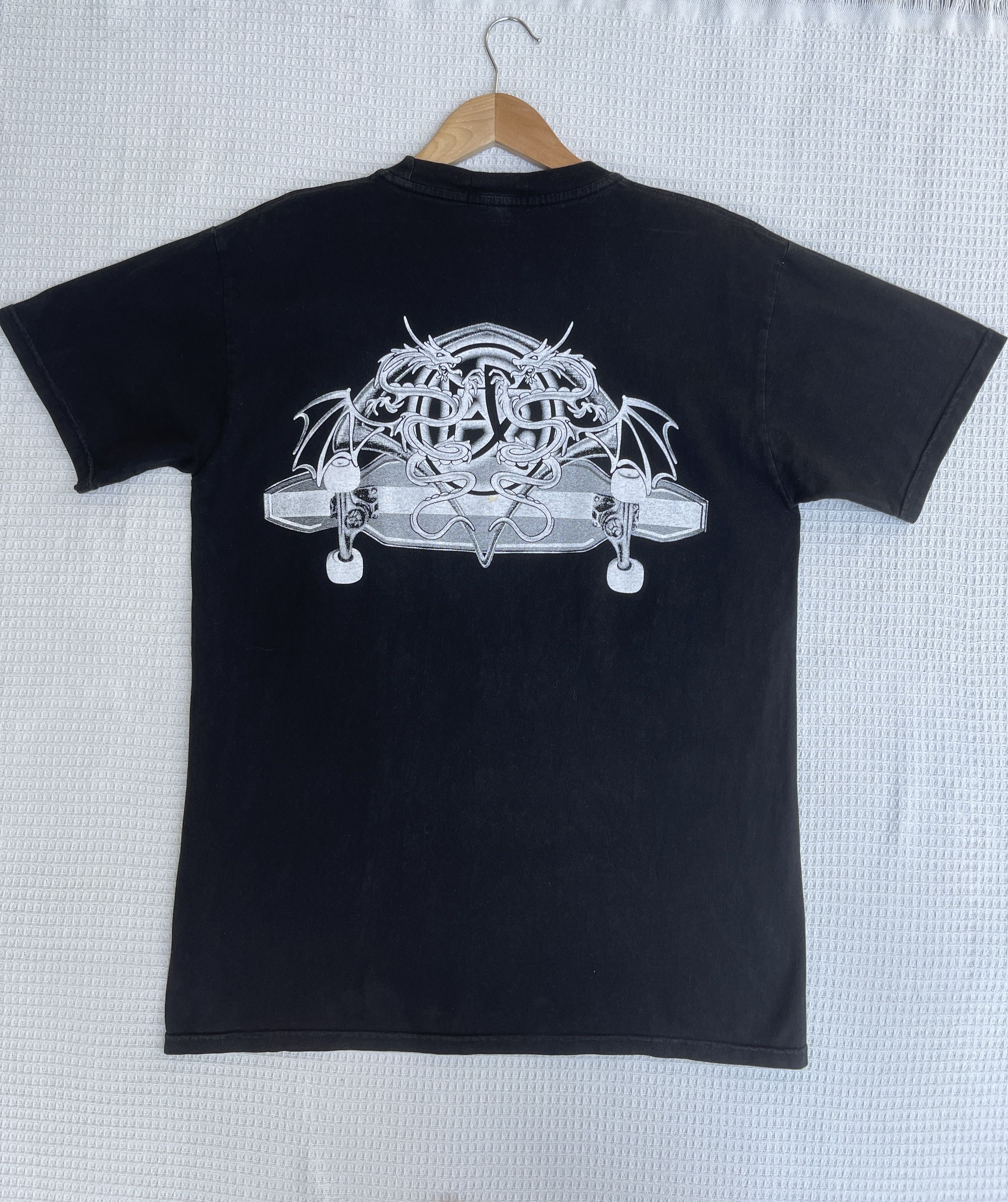 Blind Skateboards Last Drop🔥Rare🔥Vintage Dragon Skateboards T-Shirt Size US L / EU 52-54 / 3 - 10 Thumbnail