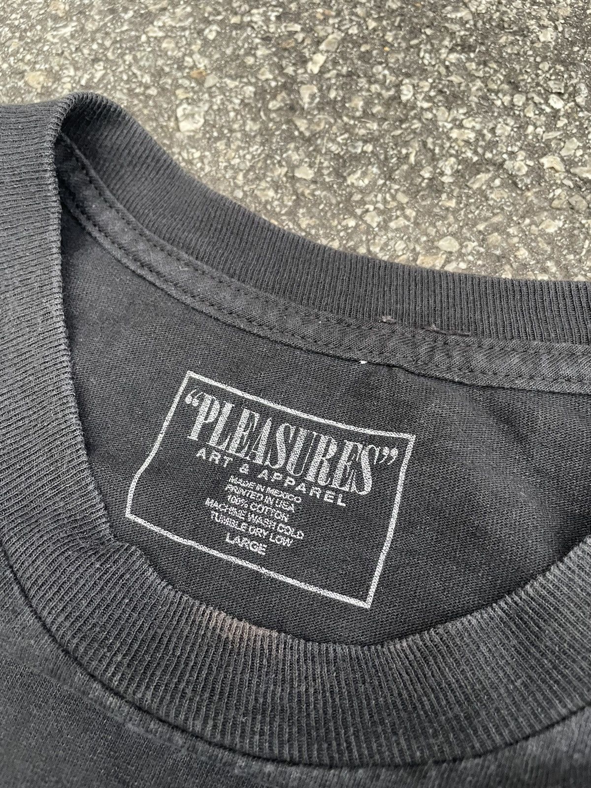 Pleasures "Happiness is all the rage" Size US L / EU 52-54 / 3 - 5 Thumbnail