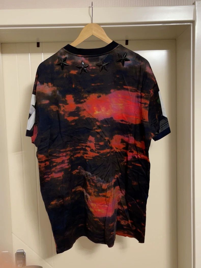 Givenchy Givenchy Classic plane head star T-shirt purchased in the Size US XS / EU 42 / 0 - 2 Thumbnail