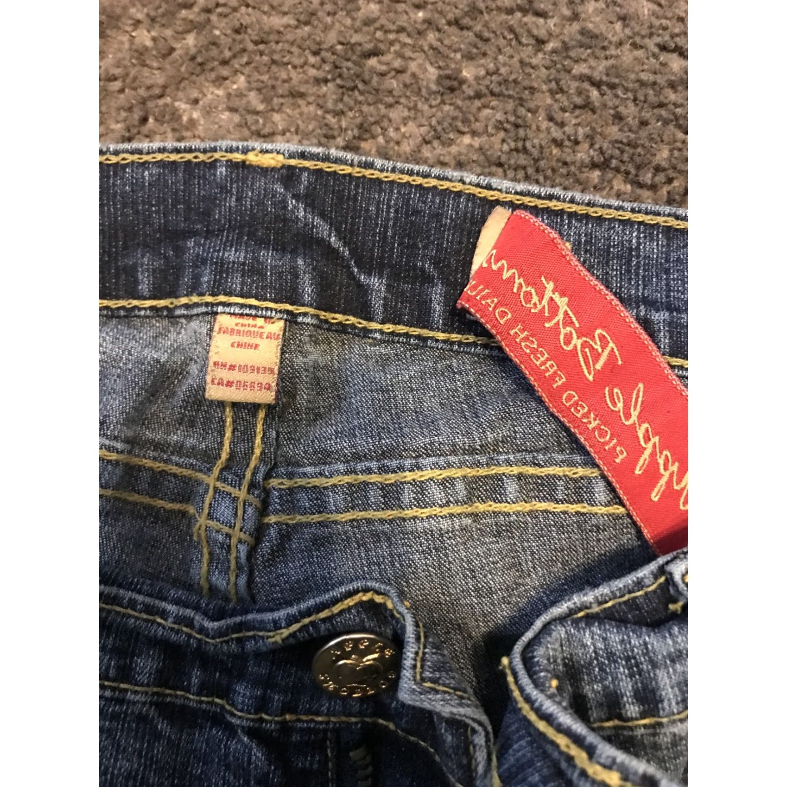 Vintage VINTAGE Apple Bottoms Jeans Cropped Denim Low Rise Embroidered Logo Rhinestone Blue 9/10 Juniors Teens Boxed Womens Mens Size 30" / US 8 / IT 44 - 4 Thumbnail