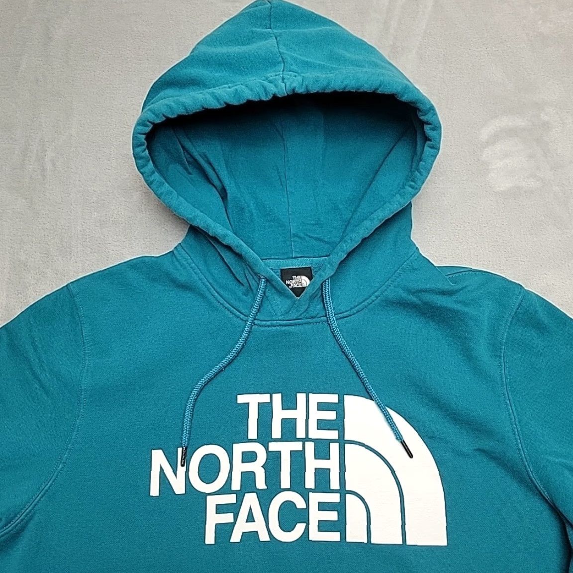 The North Face The North Face Hoodie Mens Large Green Logo Front Hooded Classic Retro Pullover Size US L / EU 52-54 / 3 - 3 Thumbnail