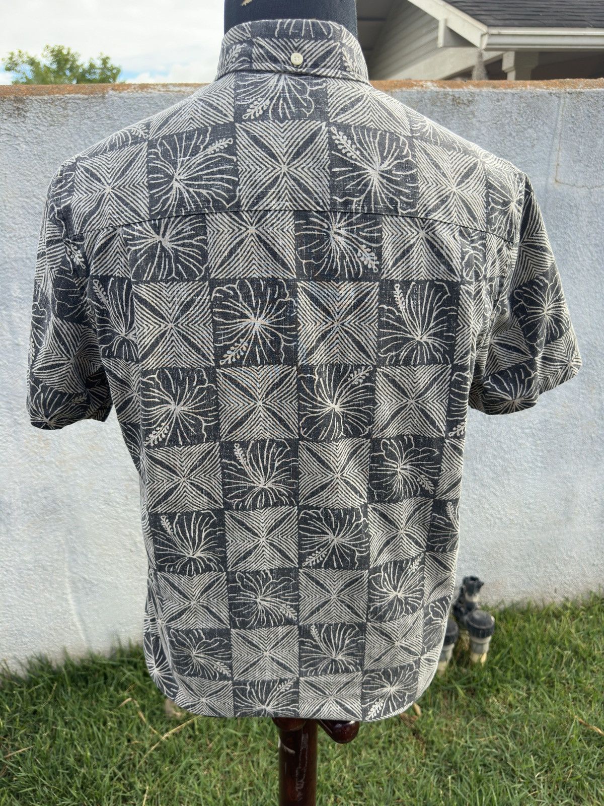 Reyn Spooner PreOwned Reyn Spooner Tailored Hawaiian Print Gray Men's S Size US S / EU 44-46 / 1 - 2 Thumbnail