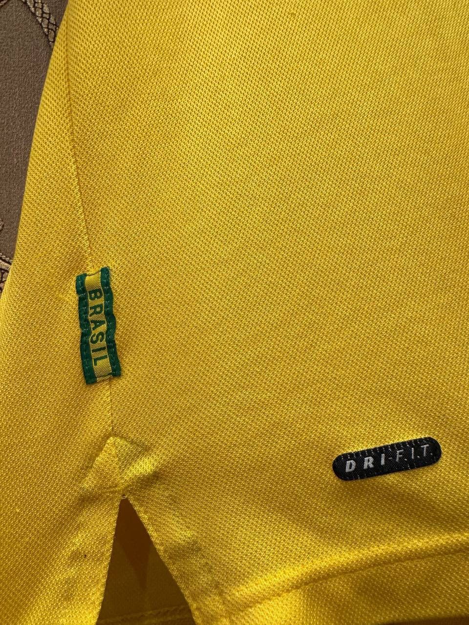 Nike Rivaldo Signed Brazil 1998 Nike Home Jersey Shirt Size M Size US M / EU 48-50 / 2 - 3 Thumbnail