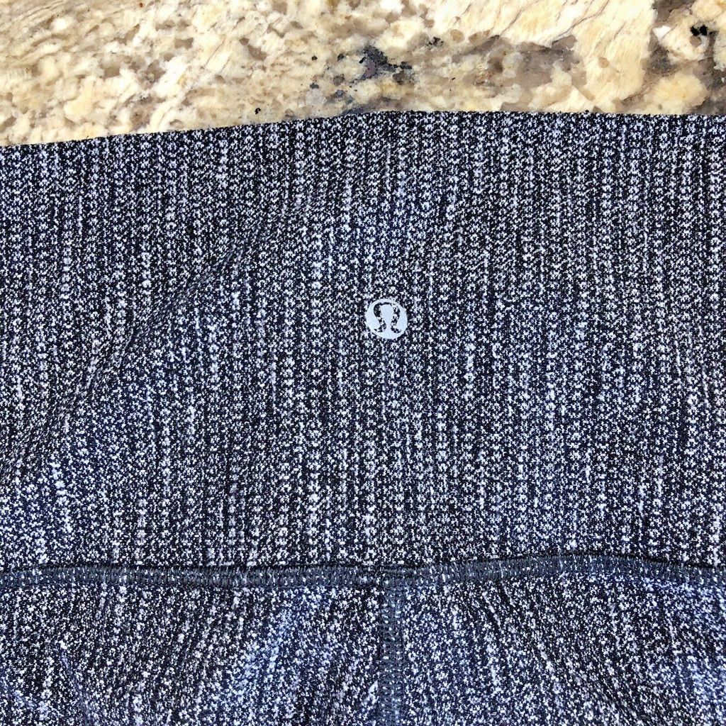 Lululemon Size 26 Lululemon Pants Work Out Yoga Gym Black White Size 26" / US 2 / IT 38 - 8 Thumbnail
