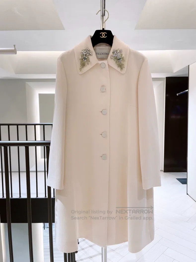 Valentino Valentino Heavy industry flower nail beaded wool coat Size S / US 4 / IT 40 - 1 Thumbnail