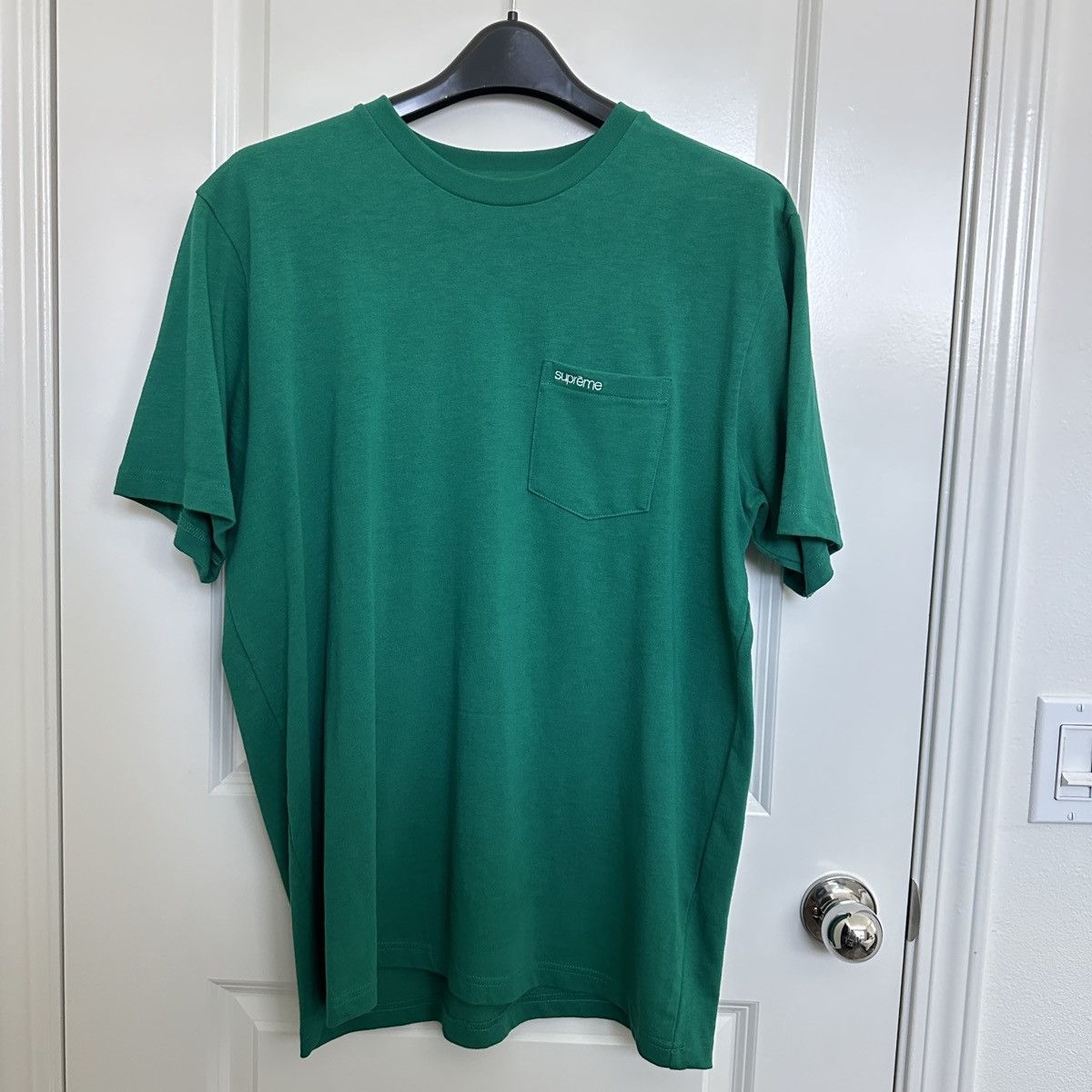 Supreme Supreme S/S Pocket Tee (FW23) Size US L / EU 52-54 / 3 - 1 Thumbnail