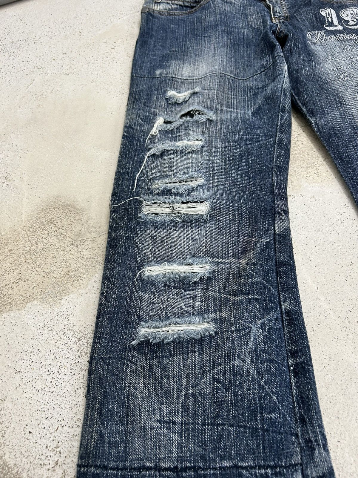 Japanese Brand Doublefocus Japan Jeans Distressed Washed Clawn Mark Quotes Size US 32 / EU 48 - 4 Thumbnail