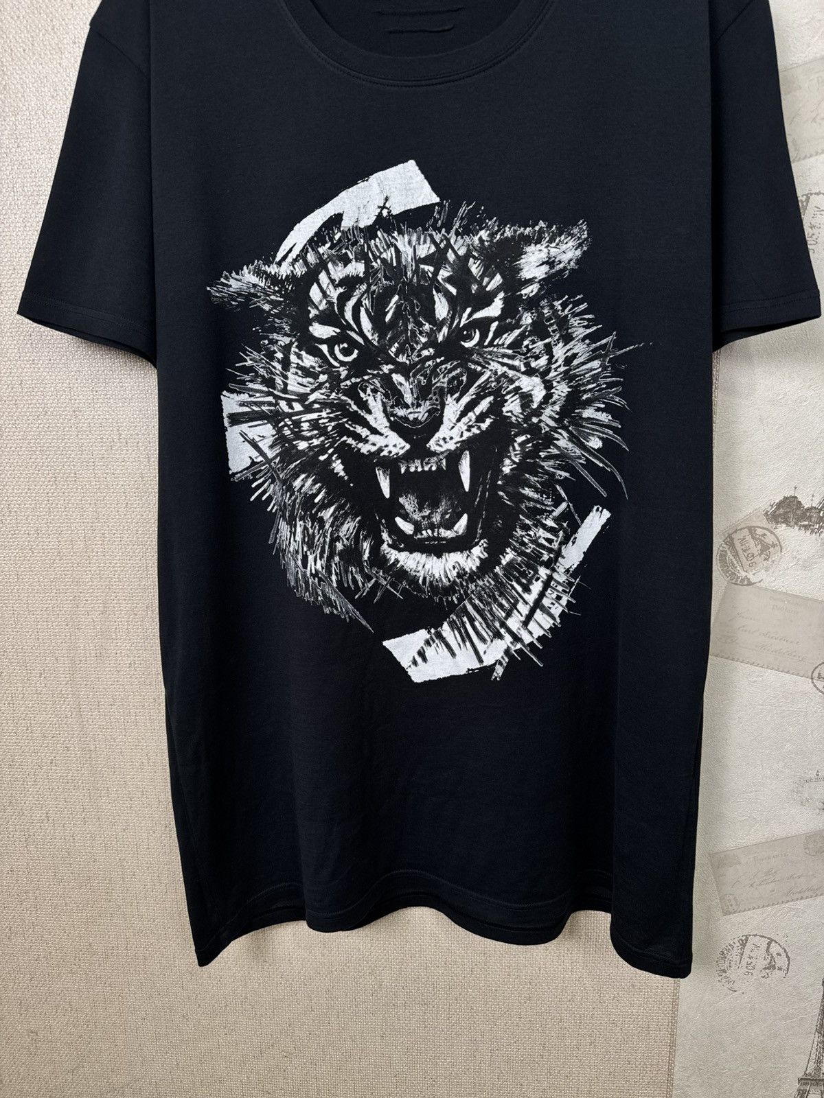 Balmain Balmain T shirt Tiger Print Luxury Black XL Size US XL / EU 56 / 4 - 9 Thumbnail