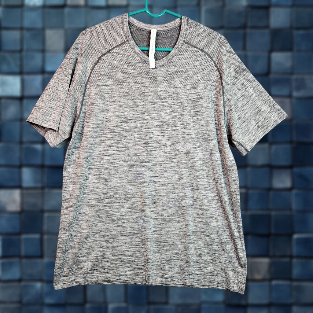 Lululemon Lululemon Metal Vent Tech T-Shirt Gray Short Sleeve Crew Neck XL Mens Athletic Fit Shirt Size US XL / EU 56 / 4 - 1 Thumbnail