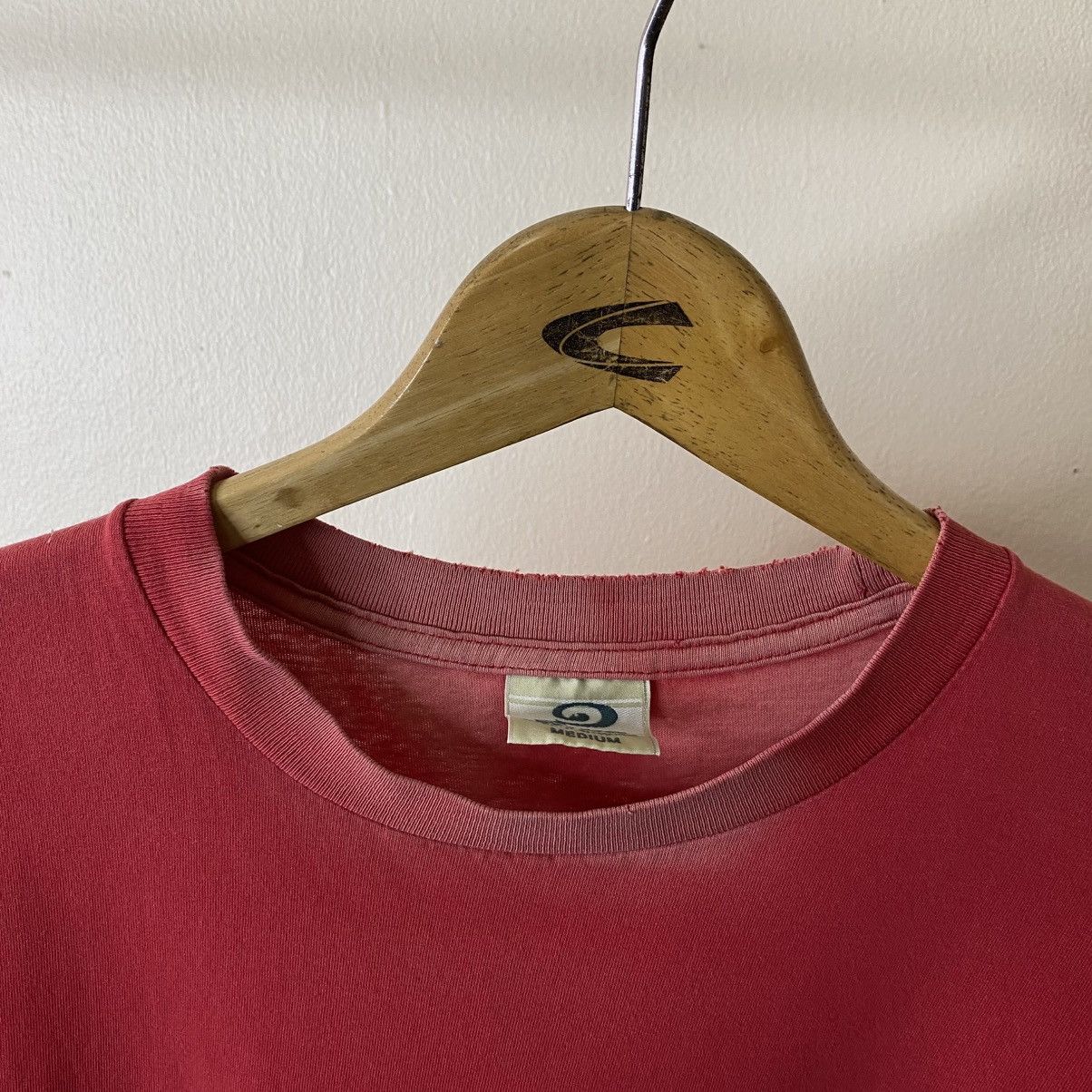 Vintage Vintage 2000s Piko Surf Faded Tee Quiksilver Mambo Bronzeage Size US M / EU 48-50 / 2 - 9 Thumbnail