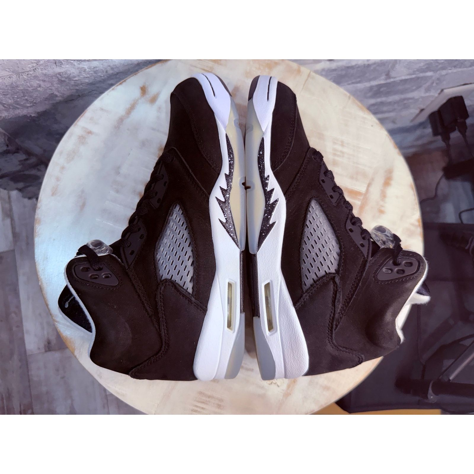 Jordan Brand Jordan 5 Retro Moonlight Oreo Size 7 Size US 7 / EU 40 - 6 Thumbnail