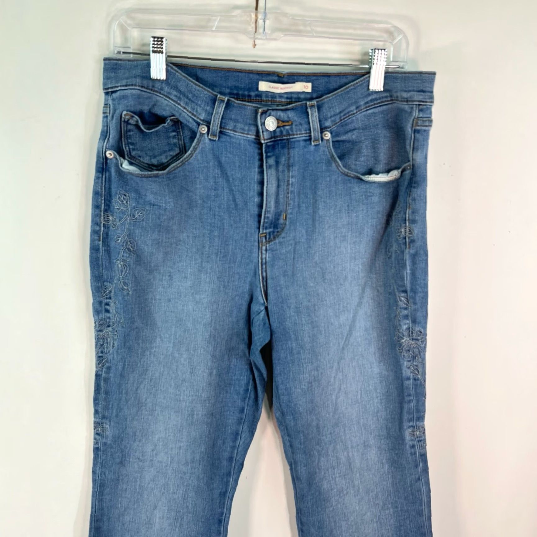 Levi's VINTAGE Levi's Classic Bootcut Jeans Women's Size 10 32X29 Blue Denim Floral Embroidered Mid Rise Stretch Size 32" / US 10 / IT 46 - 2 Thumbnail